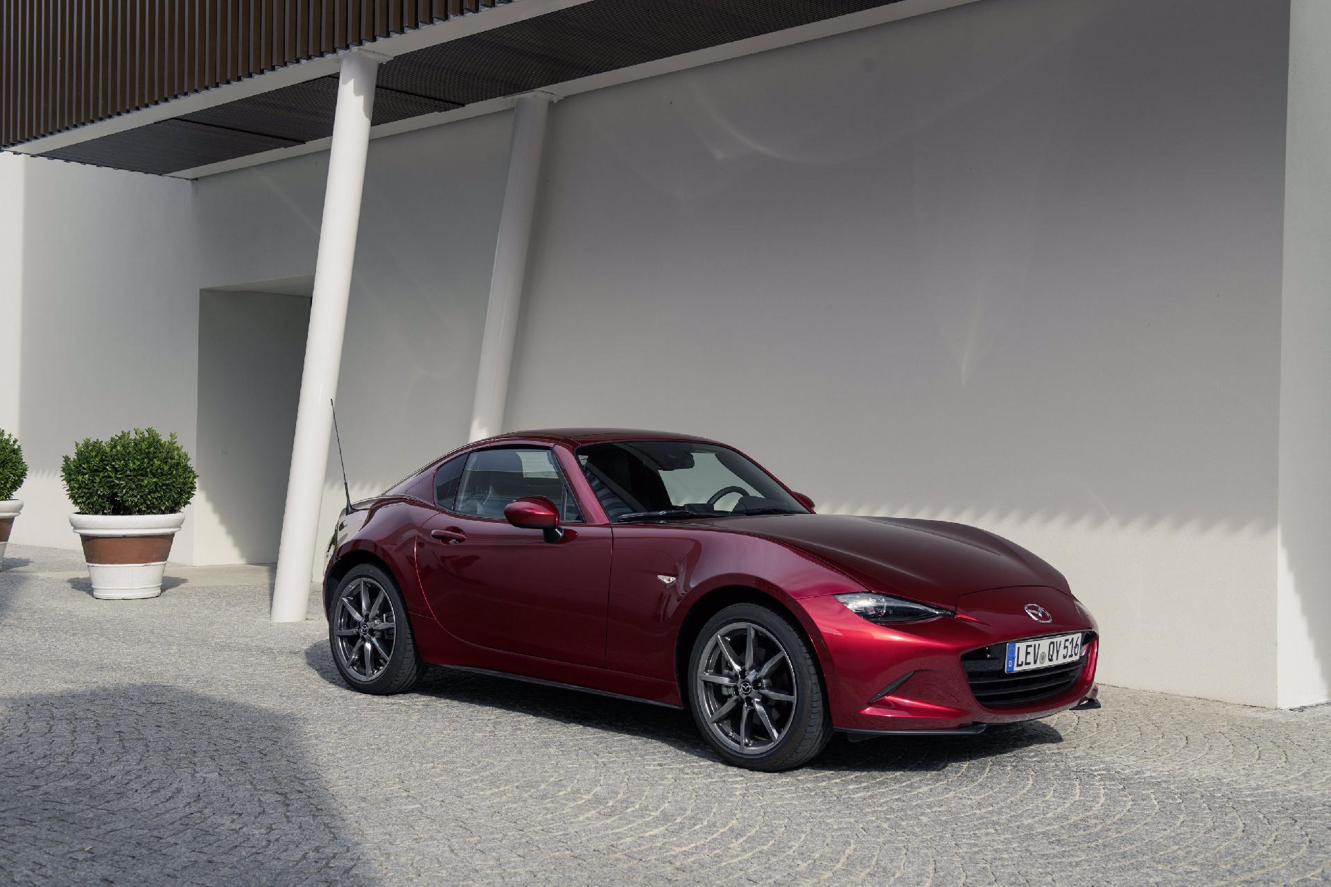 2022 mazda mx 5 portugal still 17 lowres